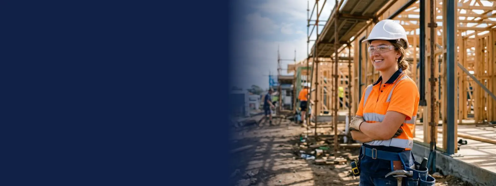 White card nsw course: apprentice in hard hat and hivis on a nsw building site